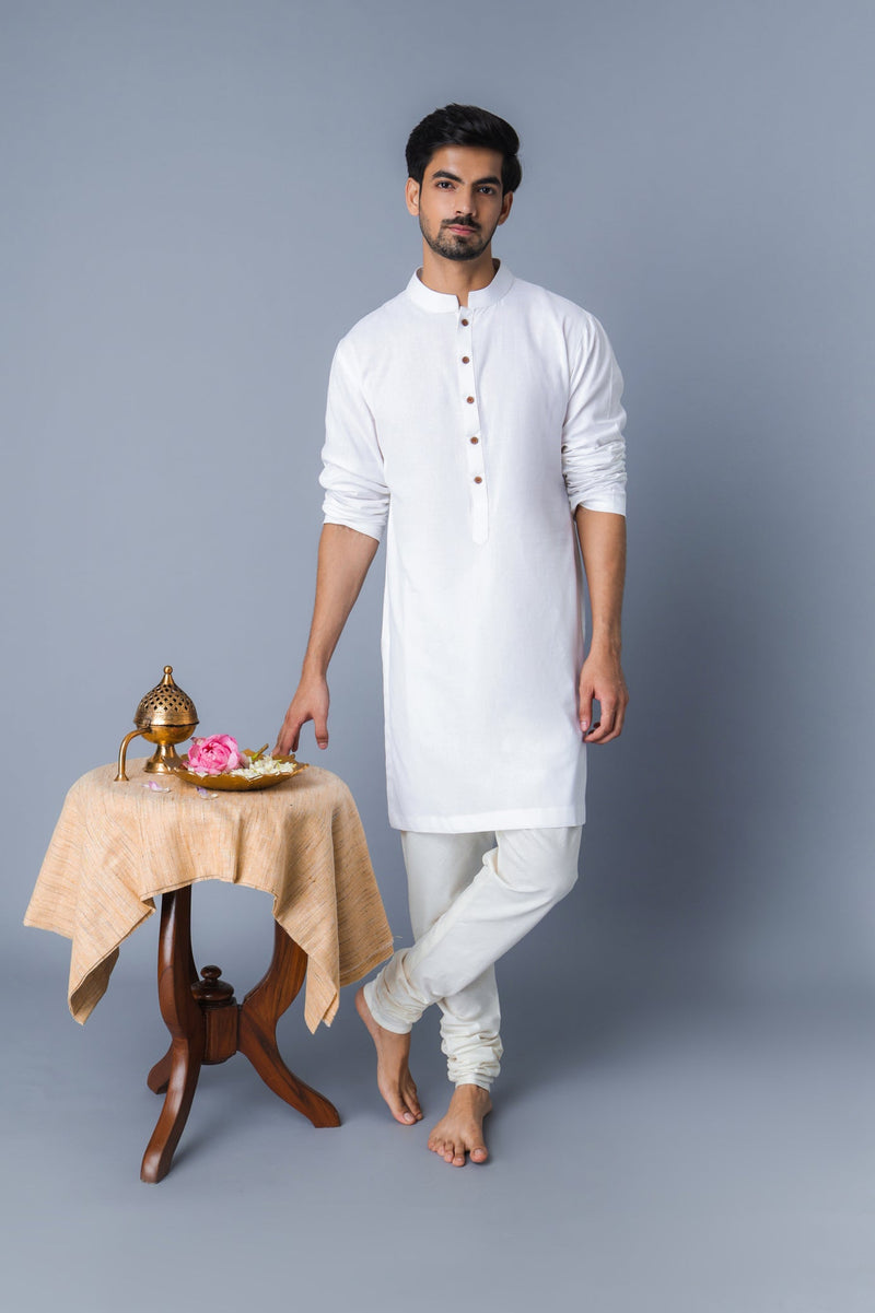 safed suti kurta