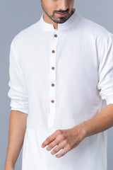 safed suti kurta