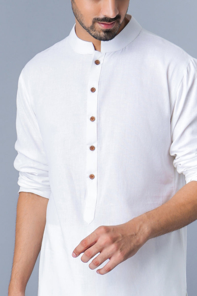 safed suti kurta